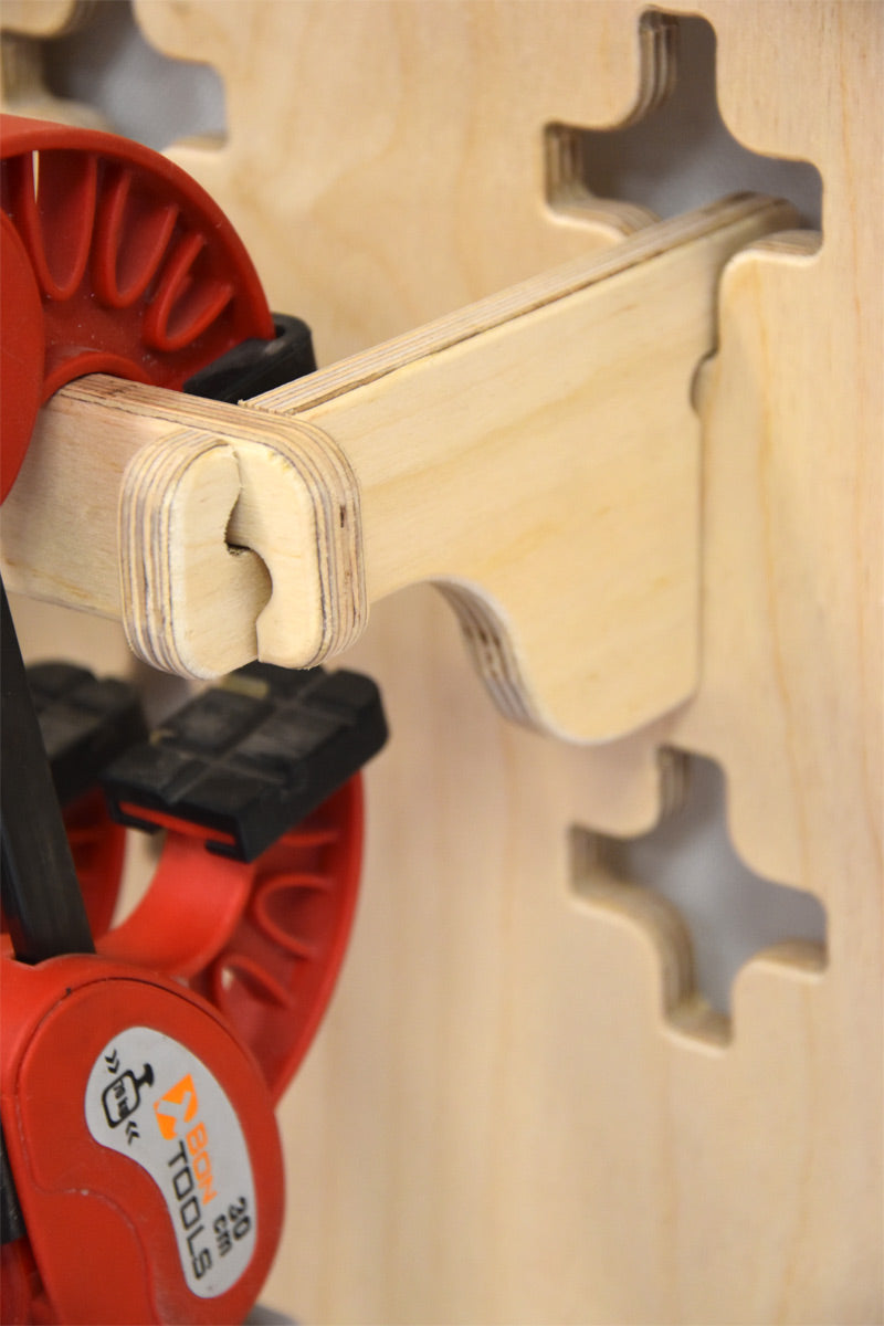 Hängender Halter für Zangen