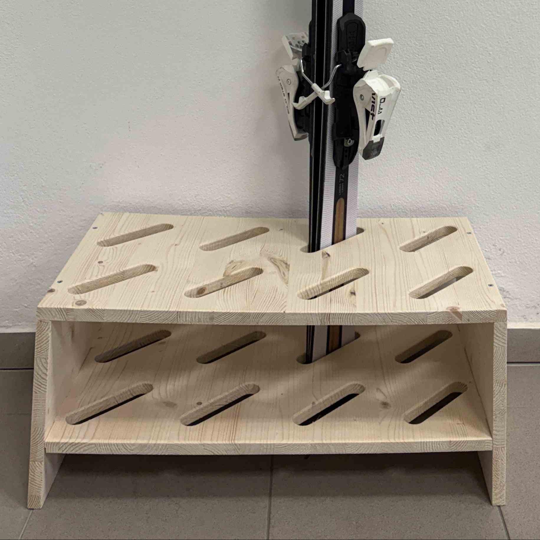 Skiständer aus Holz - 8 Paar, 61 x 33 cm - Naturfarbe